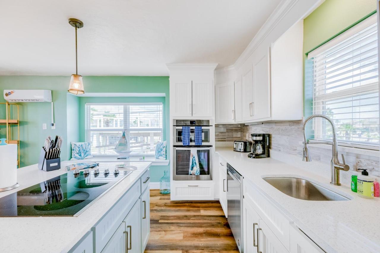 The Quirky Whale Villa Surfside Beach Eksteriør bilde