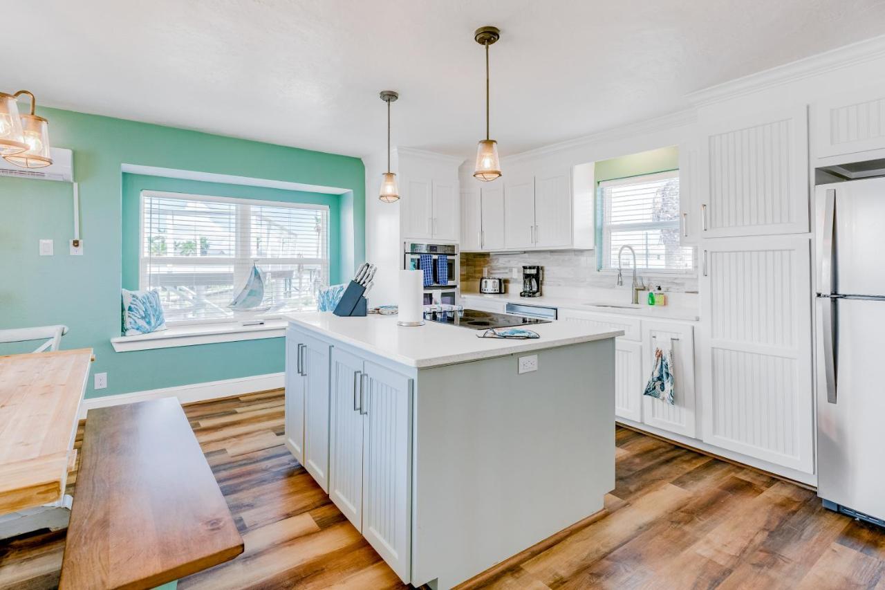 The Quirky Whale Villa Surfside Beach Eksteriør bilde