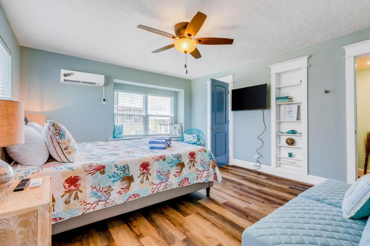 The Quirky Whale Villa Surfside Beach Eksteriør bilde