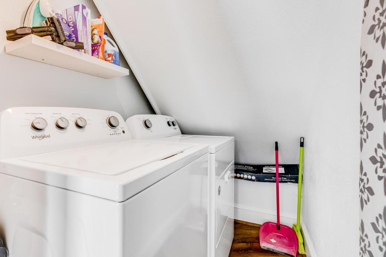 The Quirky Whale Villa Surfside Beach Eksteriør bilde